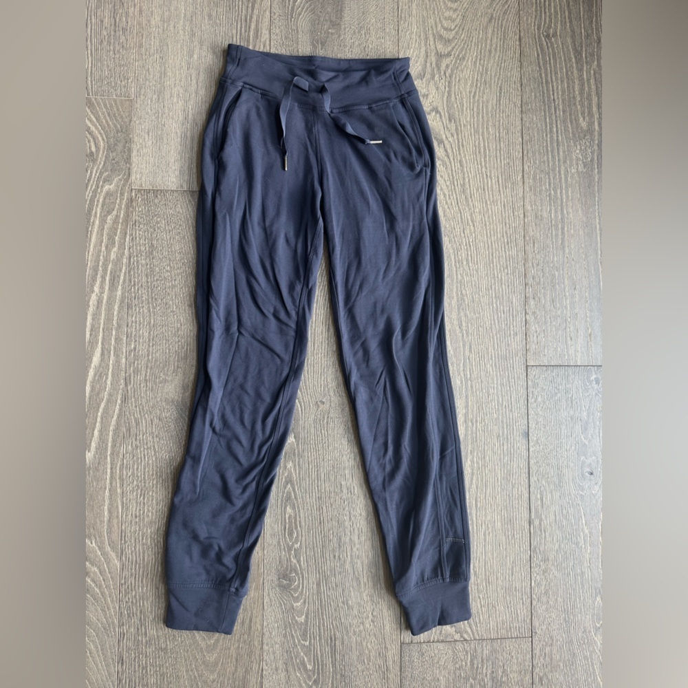 Lululemon Ready To Rulu Pant in Inkwell Size 2